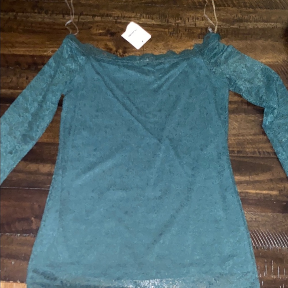 A cute Italian top, elegant and never worn!
